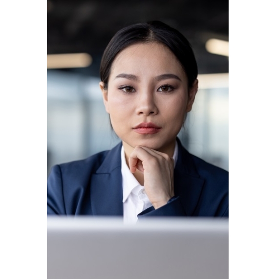confident-asian-businesswoman-in-formal-suit-worki-2024-08-21-16-44-44-utc