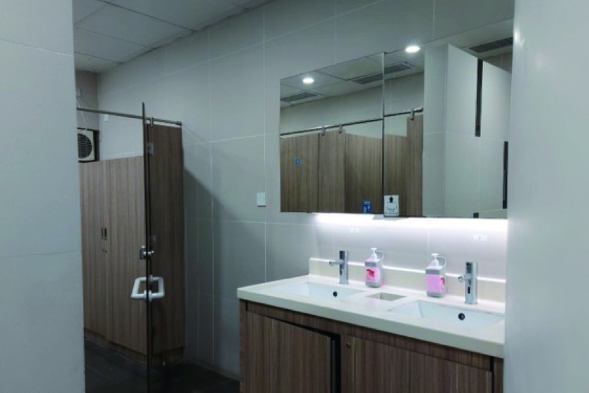 smart_toilet_low_rev