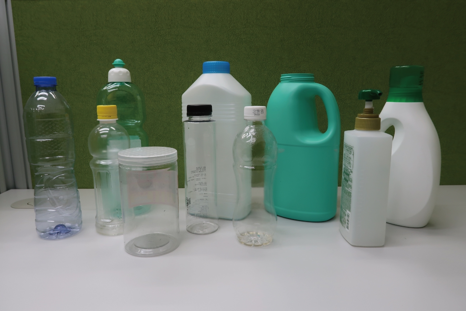 Plastic_Bottle_840x560